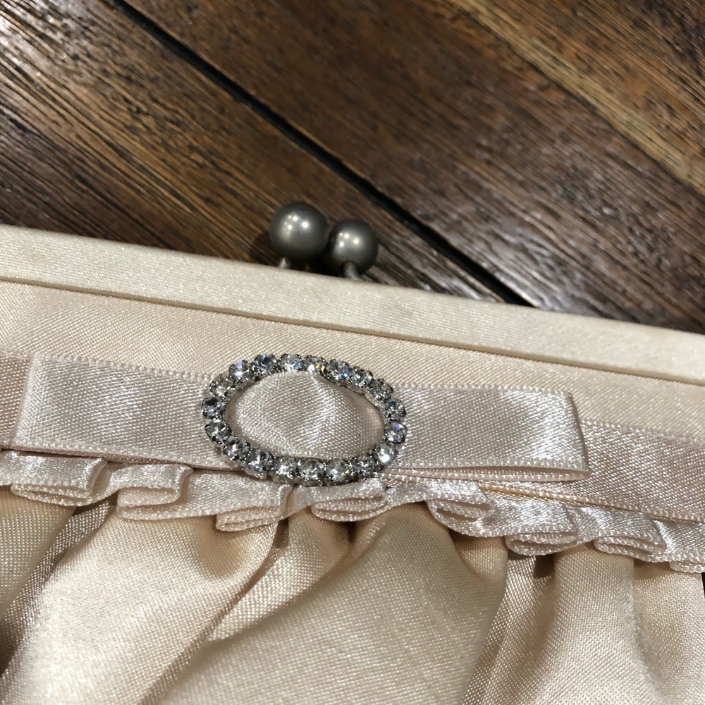 Purse - Picture 2 of 4